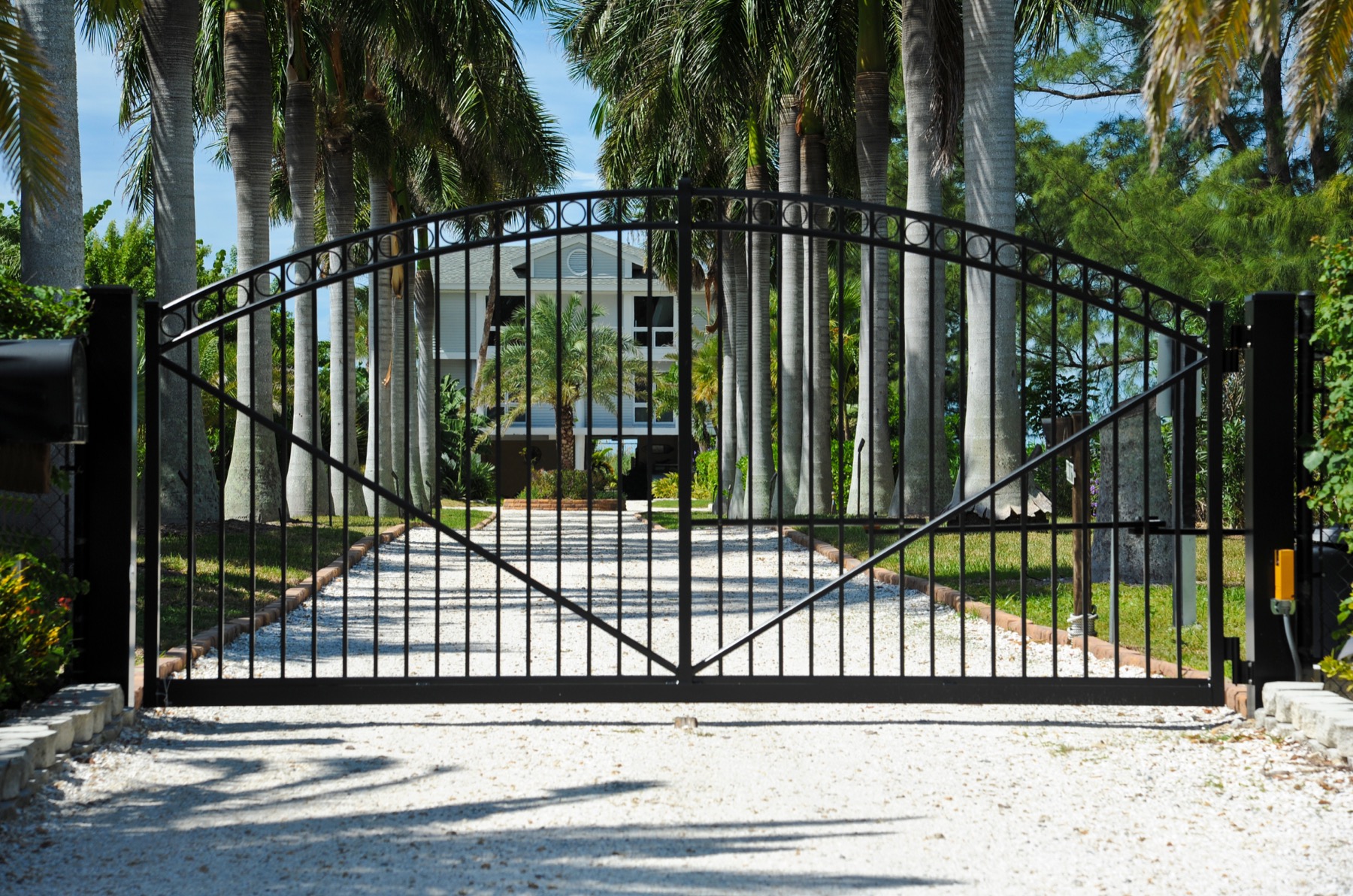 Metal gate works reference